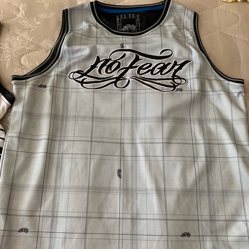 No fear shirt size L